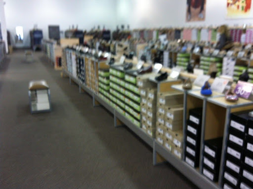 Shoe Store «DSW Designer Shoe Warehouse», reviews and photos, 1820 South Randall Road, Algonquin, IL 60102, USA