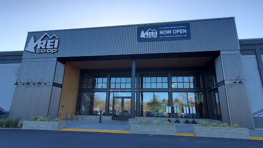 Camping Store «REI», reviews and photos, 2450 Charleston Rd, Mountain View, CA 94043, USA