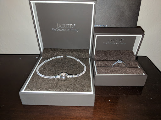 Jewelry Store «Jared The Galleria of Jewelry», reviews and photos, 2411 W Osceola Pkwy, Kissimmee, FL 34741, USA