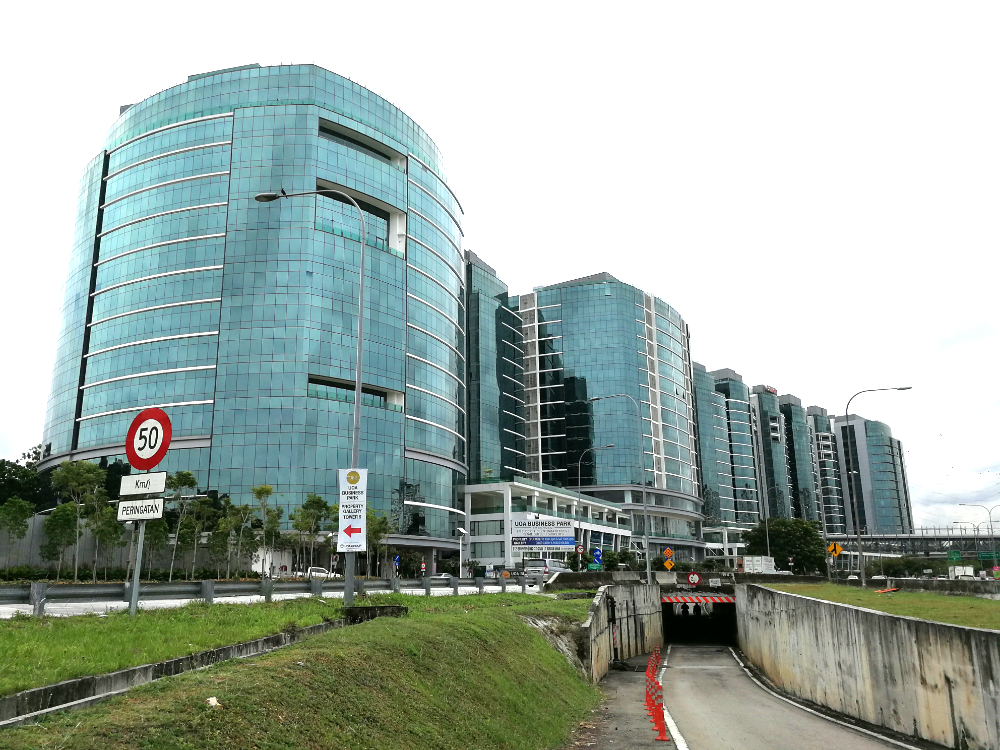 Uoa Business Park Di Bandar Shah Alam