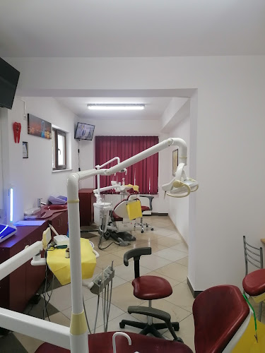 Opinii despre Clinica Perfect Stomatologie Cajvana în <nil> - Dentist