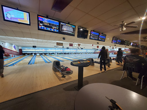 Bowling Alley «Boulevard Lanes», reviews and photos, 818 Emerson Ave, Dover, OH 44622, USA