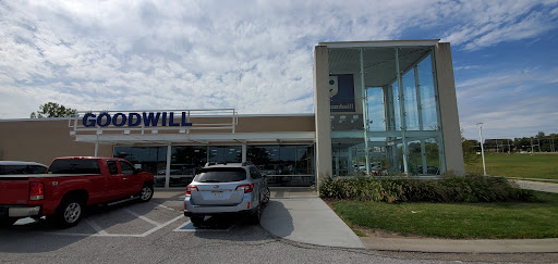 Thrift Store «Goodwill», reviews and photos