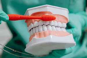 Clínica Dental Bell - Dos Hermanas image