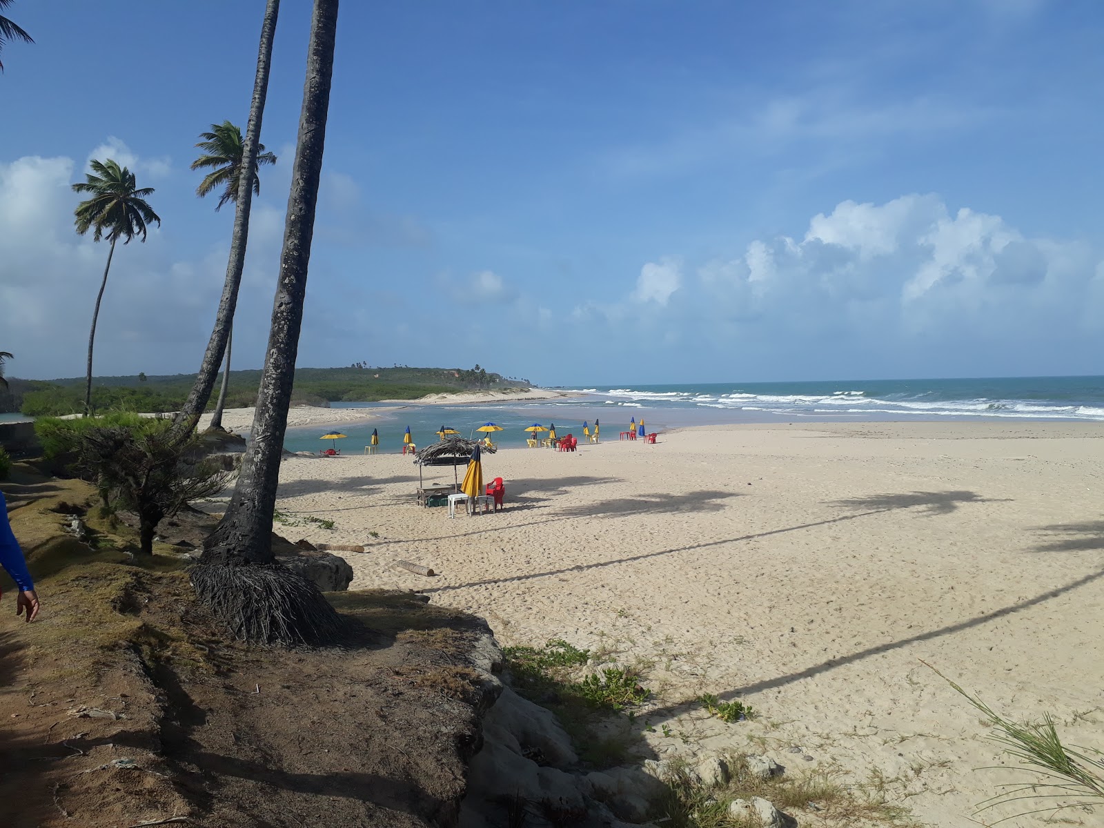 Foto di Spiaggia di Barra do Grau con una superficie del sabbia beige fine