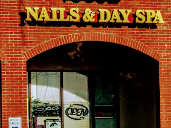 Vogue Nails and Day Spa