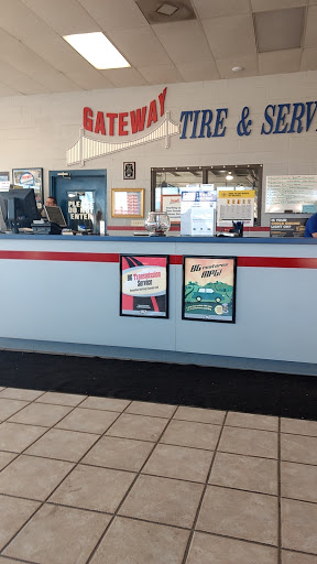 Tire Shop «Gateway Tire & Service Center», reviews and photos, 1011 N Main St, Shelbyville, TN 37160, USA