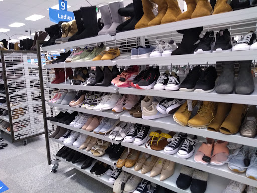 Clothing Store «Ross Dress for Less», reviews and photos, 3000 Gateway St, Springfield, OR 97477, USA