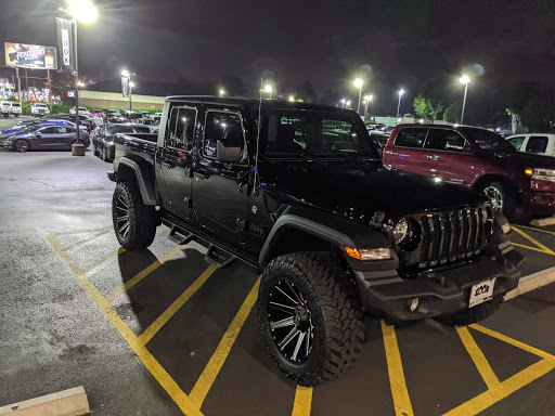 Used Car Dealer «Larson Motors», reviews and photos, 300 River Rd, Puyallup, WA 98371, USA