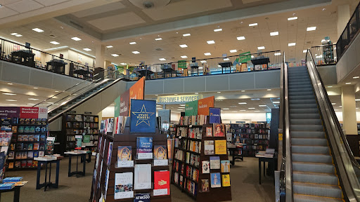Book Store «Barnes & Noble», reviews and photos, 4020 Sharon Rd, Charlotte, NC 28211, USA