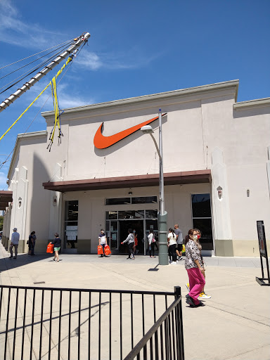 Sporting Goods Store «Nike Factory Store», reviews and photos, 20 City Blvd W #617, Orange, CA 92868, USA