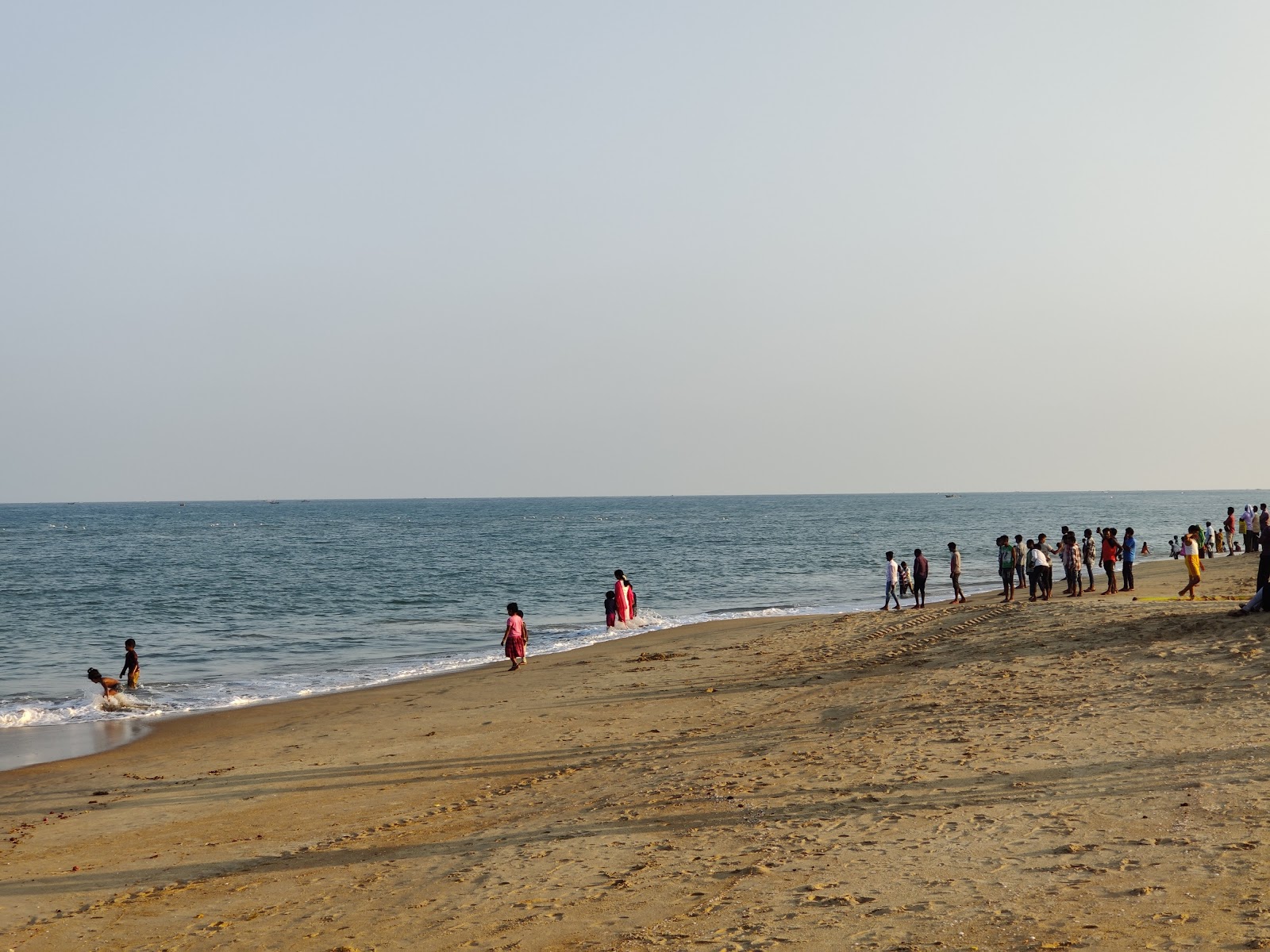 Foto van Meyyur Kuppam Beach met gemiddeld niveau van netheid
