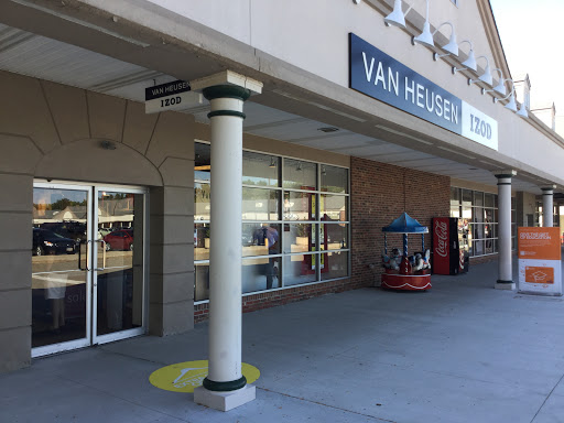 Shopping Mall «Aurora Farms Premium Outlets», reviews and photos, 549 S Chillicothe Rd, Aurora, OH 44202, USA