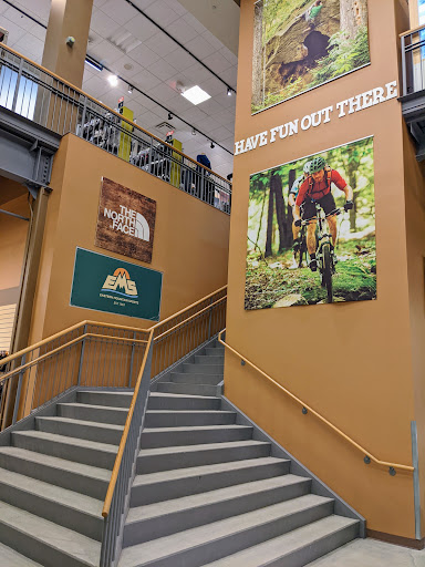 Outdoor Sports Store «Eastern Mountain Sports», reviews and photos, 281 Daniel Webster Hwy, Nashua, NH 03060, USA