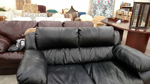 Thrift Store «St. Vincent de Paul Thrift Store», reviews and photos, 28720 Stephenson Hwy, Madison Heights, MI 48071, USA