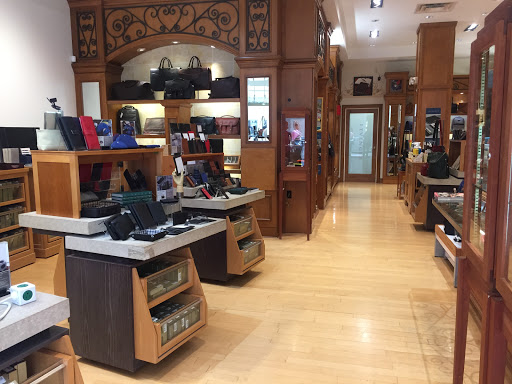 Stationery Store «Levenger», reviews and photos, 8023 Tysons Corner Center, McLean, VA 22102, USA