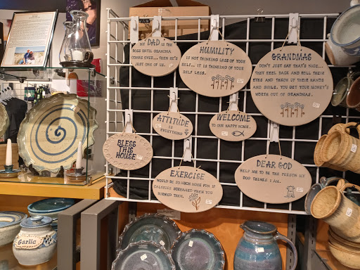 Gourmet Grocery Store «NW Food & Gifts», reviews and photos, 445 NE 3rd St, McMinnville, OR 97128, USA