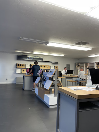 Cell Phone Store «Verizon Authorized Retailer - Wireless Zone», reviews and photos, 143 E Main St, Milford, MA 01757, USA