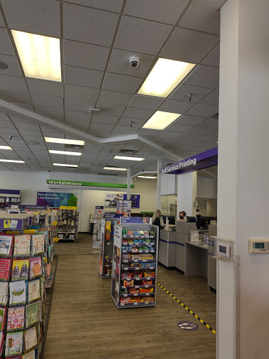 Print Shop «FedEx Office Print & Ship Center», reviews and photos, 10201 University Ave, Clive, IA 50325, USA