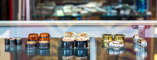 Tattoo Shop «Head 2 Toe Tattoos», reviews and photos, 3008 W Lawrence Ave, Chicago, IL 60625, USA