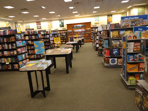 Book Store «Barnes & Noble», reviews and photos, 4370 Miller Rd, Flint, MI 48507, USA