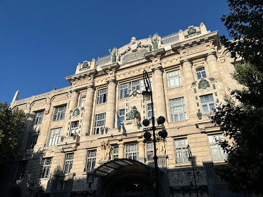 Opposition academies in Budapest