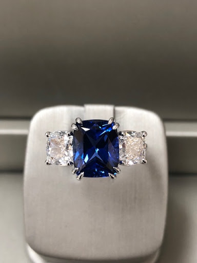 Jewelry Buyer «Bell Family Jewelers», reviews and photos, 40-21 Bell Blvd, Bayside, NY 11361, USA