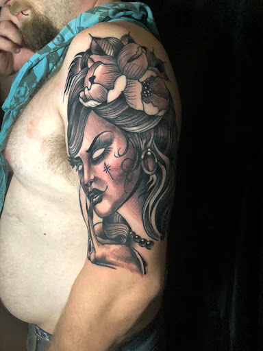 Tattoo Shop «Blu Gorilla Tattoo», reviews and photos, 1409 King St, Charleston, SC 29403, USA