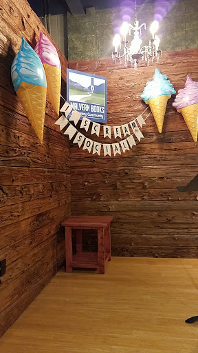 Book Store «Malvern Books», reviews and photos, 613 W 29th St, Austin, TX 78705, USA