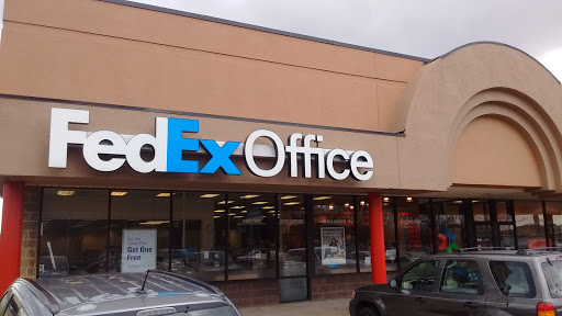 Print Shop «FedEx Office Print & Ship Center», reviews and photos, 16701 Torrence Ave, Lansing, IL 60438, USA