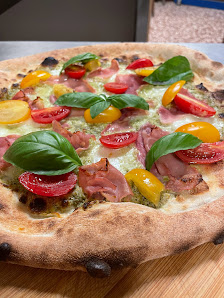 Pizza D'asporto Rosticceria Reginella Via Alessandro Manzoni, 63, 26041 Vicomoscano CR, Italia