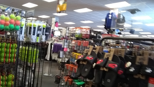 Sporting Goods Store «Big 5 Sporting Goods - Lakewood», reviews and photos, 5247 Lakewood Blvd, Lakewood, CA 90712, USA