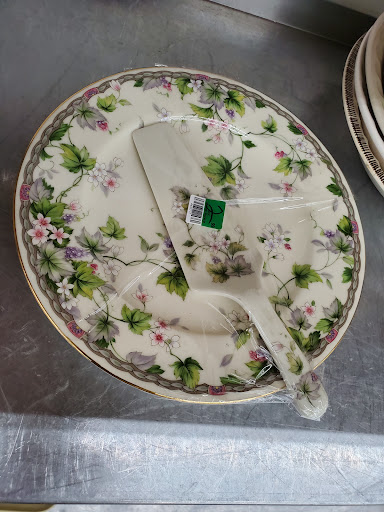 Thrift Store «Mile High Thrift», reviews and photos, 2085 S Sheridan Blvd, Denver, CO 80227, USA