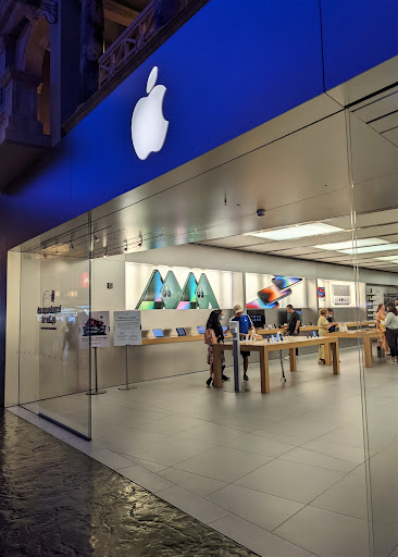 Computer Store «Apple The Forum Shops», reviews and photos, 3500 S Las Vegas Blvd, Las Vegas, NV 89109, USA