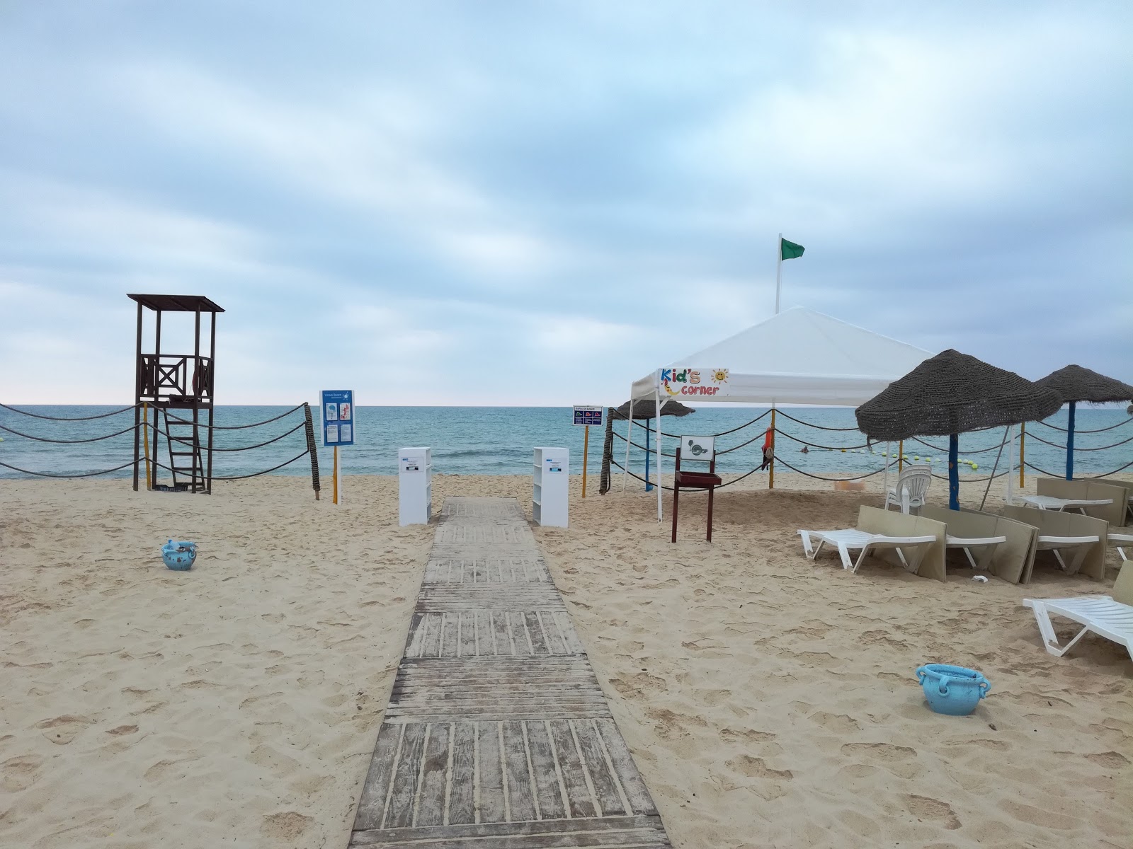 Plage Jinene Hammamet'in fotoğrafı - Çocuklu aile gezginleri için önerilir