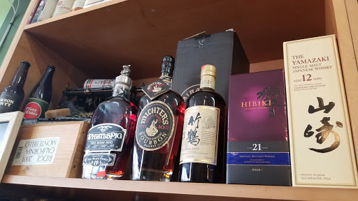 Gourmet Grocery Store «Garden Gourmet Market», reviews and photos, 1130 N Ashland Ave, Chicago, IL 60622, USA