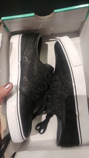 Sporting Goods Store «Nike Factory Store», reviews and photos, 6800 N 95th Ave #590, Glendale, AZ 85301, USA