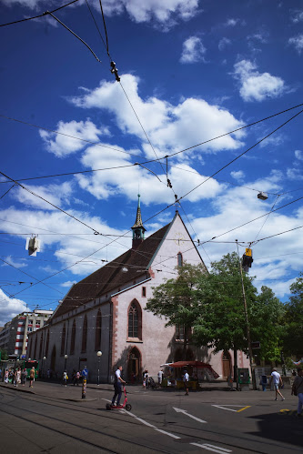 Rezensionen über Römisch-katholische Kirche St. Clara in Basel - Kirche