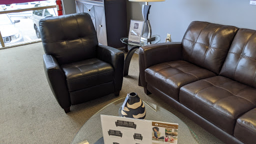 Furniture Store «Raymour & Flanigan Furniture and Mattress Store», reviews and photos, 1855 Central Park Ave, Yonkers, NY 10710, USA