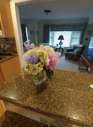 Florist «Lawrence Florist», reviews and photos, 927 N 2nd St, St Charles, MO 63301, USA