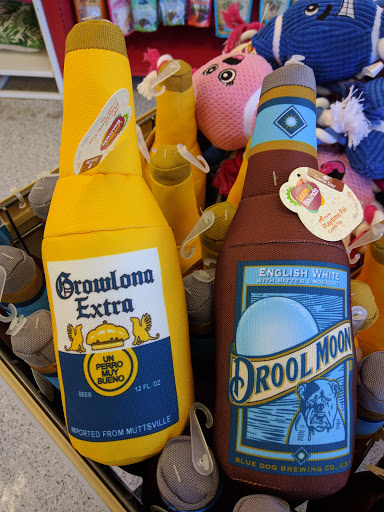 Pet Supply Store «Petco Animal Supplies», reviews and photos, 975 NW Gilman Blvd E, Issaquah, WA 98027, USA