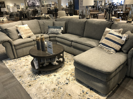 Furniture Store «La-Z-Boy Furniture Galleries», reviews and photos, 2830 Patriot Blvd, Glenview, IL 60026, USA