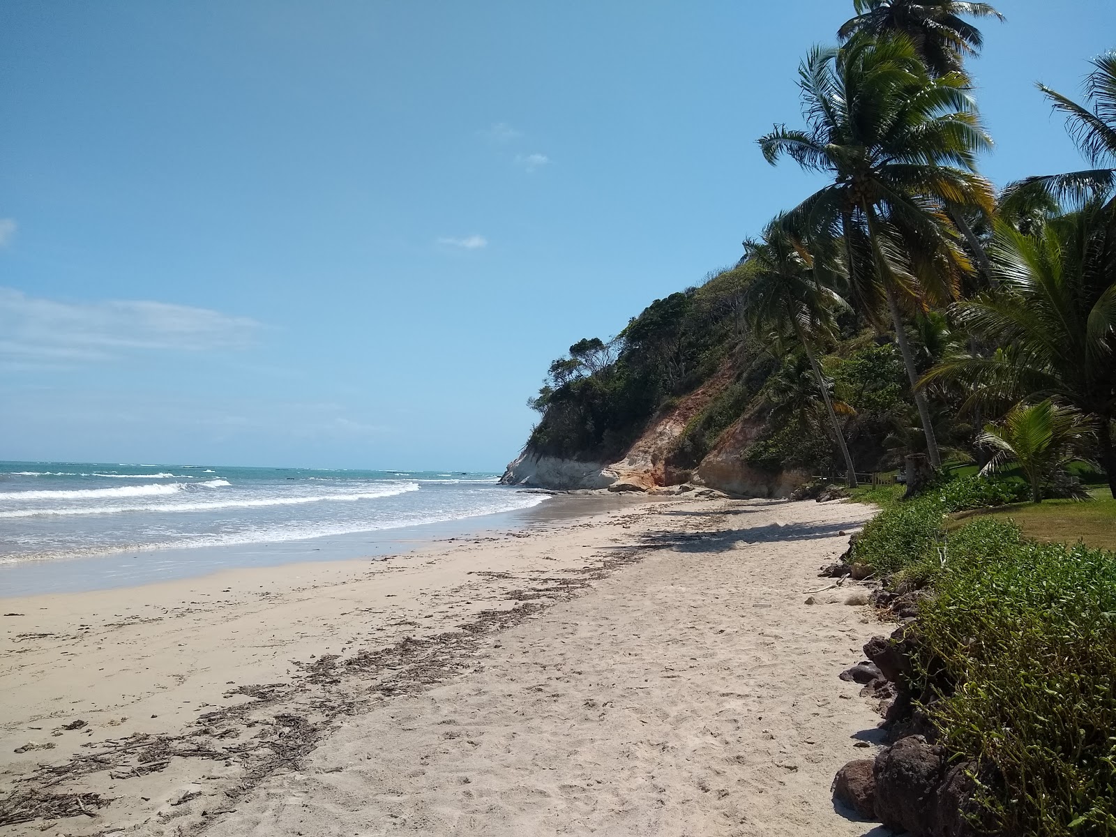 Foto di Praia Ponta da Gamela con una superficie del sabbia luminosa