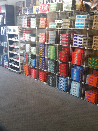 Tobacco Shop «Smoke a Lot LLC», reviews and photos, 5974 Youngstown Warren Rd # 1, Niles, OH 44446, USA
