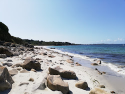 Photo de Plage du Zorn entouré de montagnes