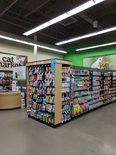 Pet Supply Store «Petco Animal Supplies», reviews and photos, 3000 Gateway St #220, Springfield, OR 97477, USA