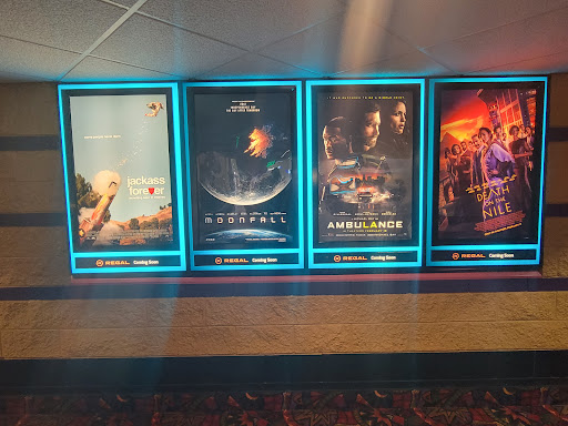 Movie Theater «Regal Cinemas Coldwater Crossing 14», reviews and photos, 211 W Washington Center Rd, Fort Wayne, IN 46825, USA