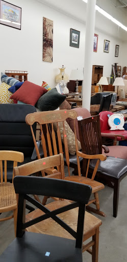 Thrift Store «St. Vincent de Paul Thrift Store», reviews and photos, 28720 Stephenson Hwy, Madison Heights, MI 48071, USA