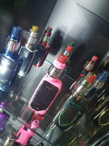 Tobacco Shop «Smokin Spades Premier Smoke and Vapor Shop», reviews and photos, 11180 W Flagler St #7, Miami, FL 33174, USA