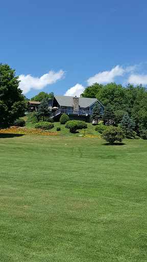 Golf Course «Mountain Glen Golf Club», reviews and photos, 1 Club house Dr, Newland, NC 28657, USA